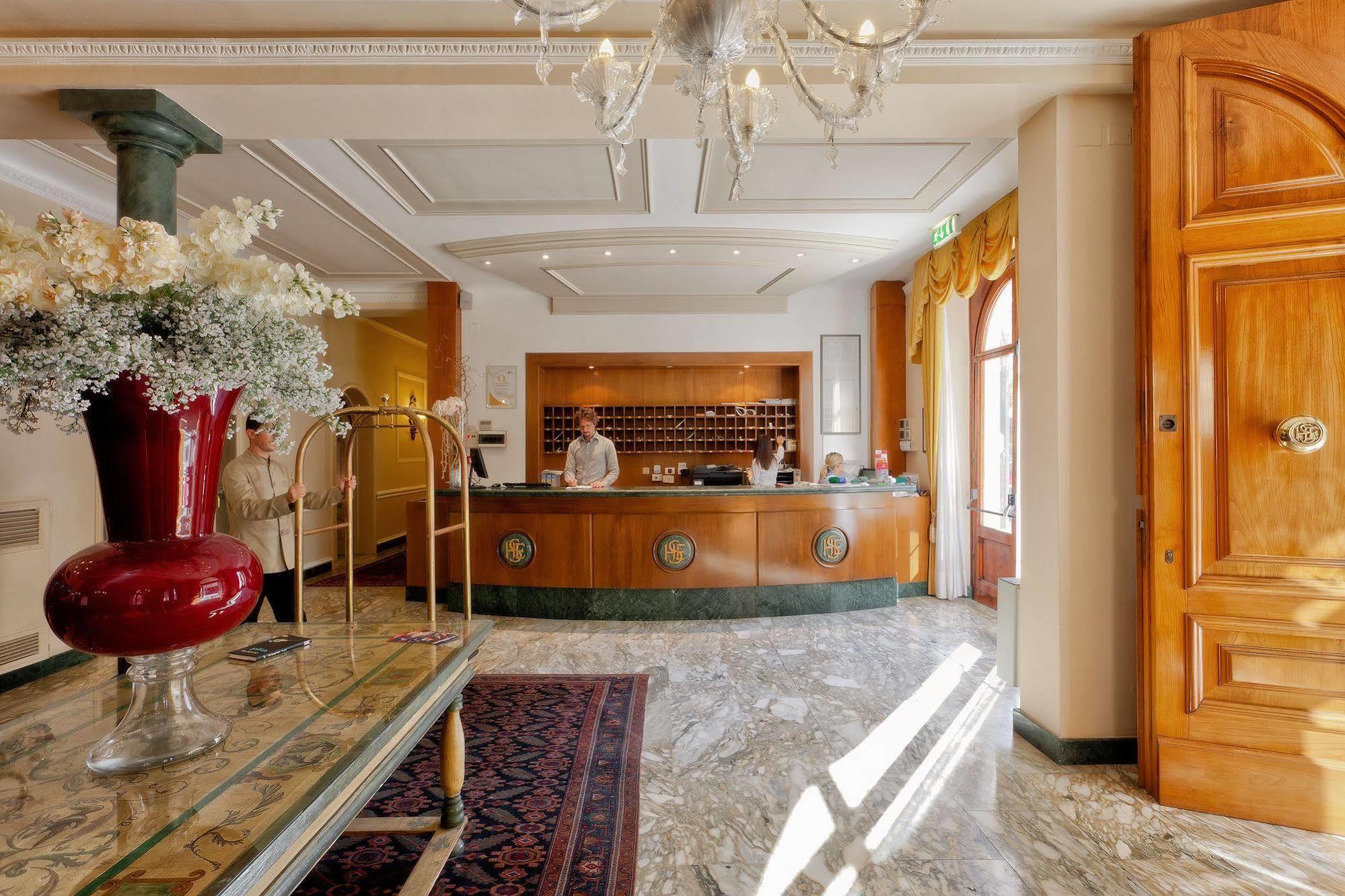 โรงแรมเออโคลินี อี ซาวิ มอนเตกาตินี แตร์เม ภายนอก รูปภาพ